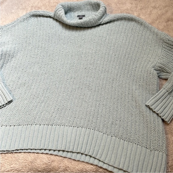 Aerie Oversized Chunky Knit Turtleneck Sweater - Picture 1 of 4